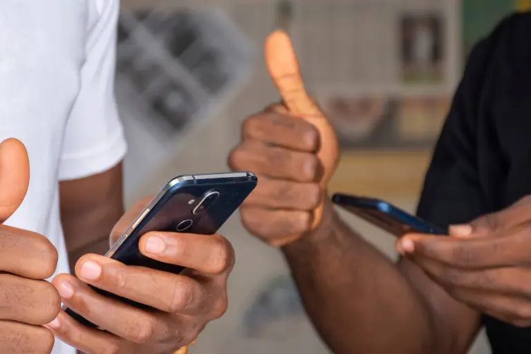 advantages and disadvantages of peer-to-peer lending