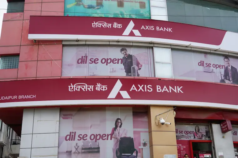 Key Features of Axis Bank Senior Citizen Scheme