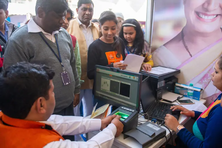 update your mobile number in Aadhaar offline